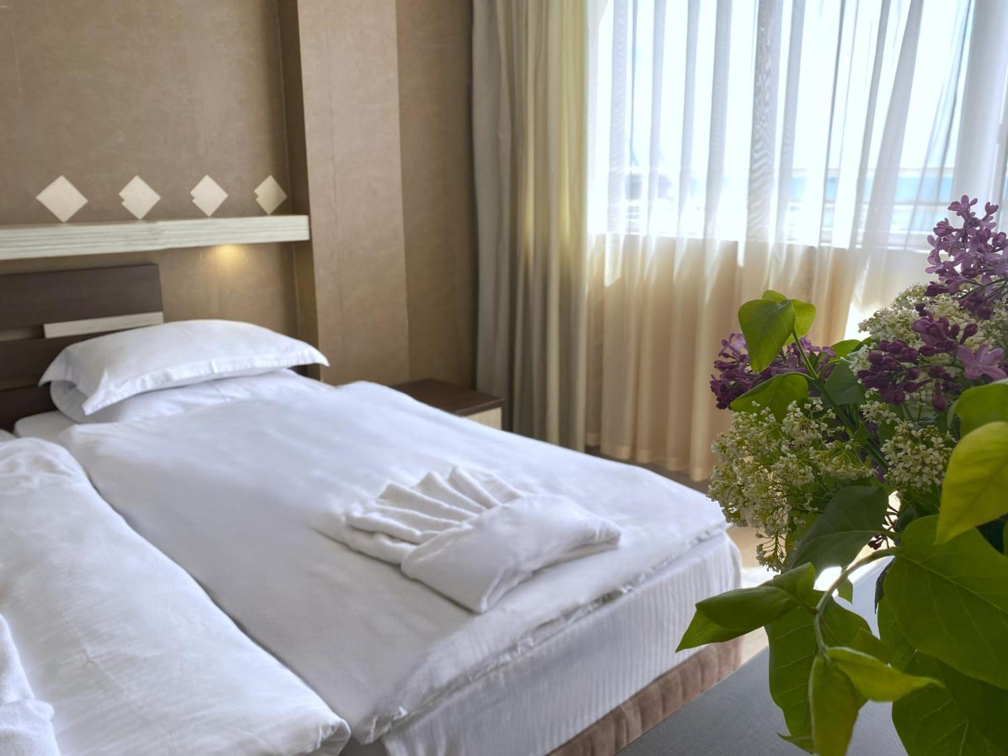 Lotos Hotel Balchik Exterior foto